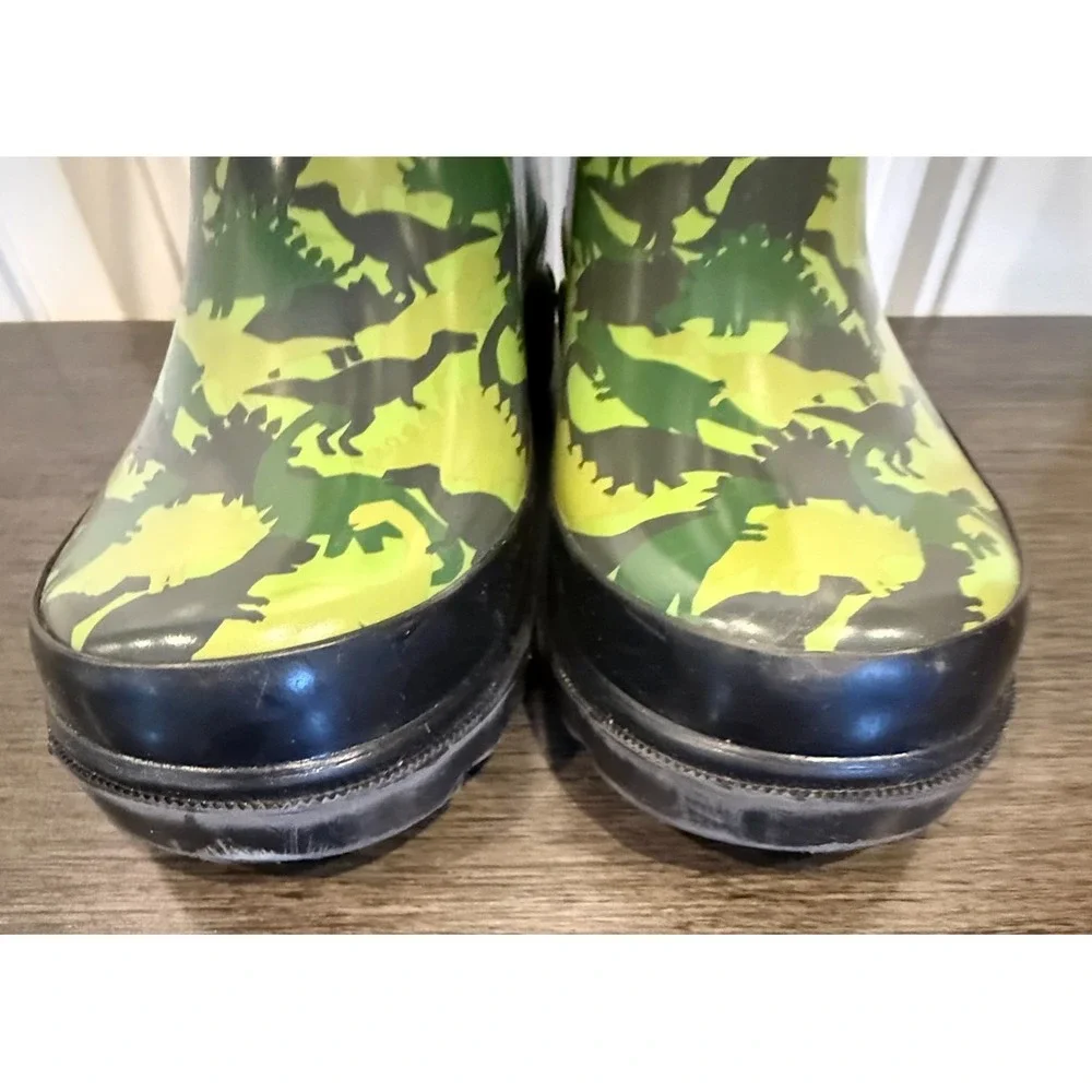 Blue Mountain Kids Dinosaur Rain Boots Size 13T Waterproof Rubber Pull On Green